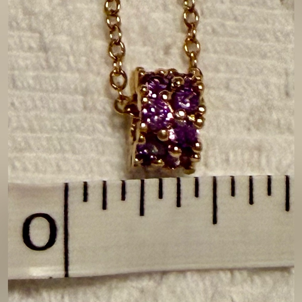 Necklace -apprx 16” gold tone w/circular pendant purple crystals - Picture 9 of 9
